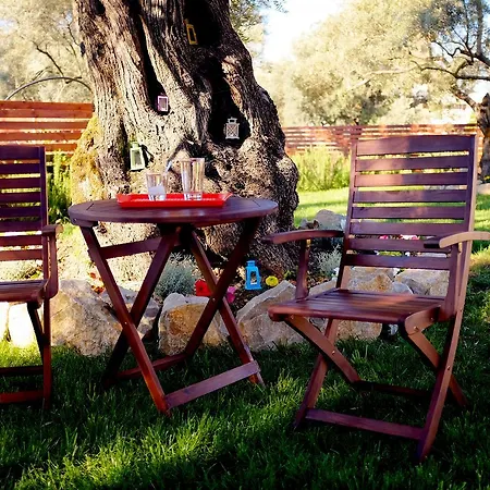 Kamares Luxury מלון דירות Kalligoni