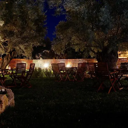 Kamares Luxury מלון דירות 4*