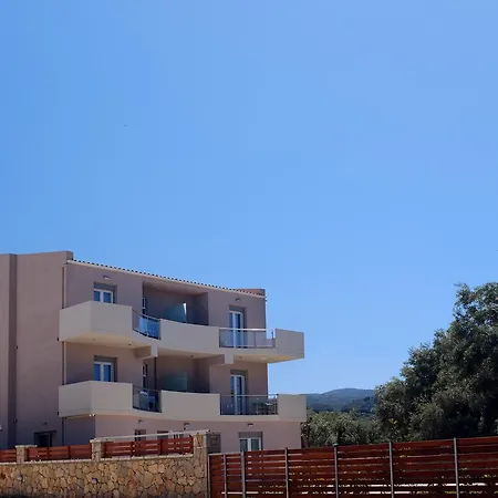 Апарт-отель Kamares Luxury