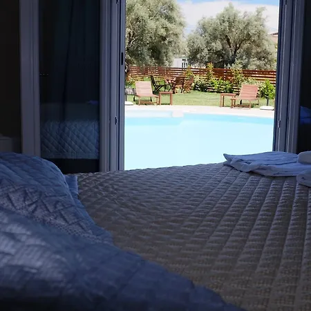 Апарт-отель Kamares Luxury 4*