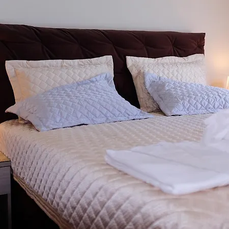 Kamares Luxury Aparthotel 4*