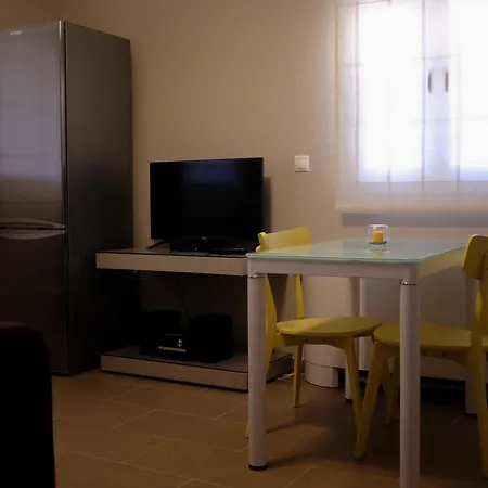 Kamares Luxury Апарт-отель