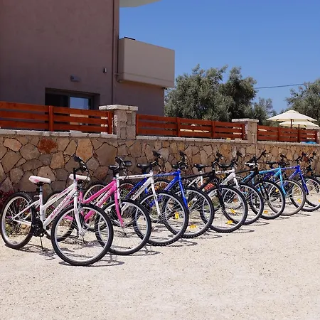 Kamares Luxury Апарт-отель 4*